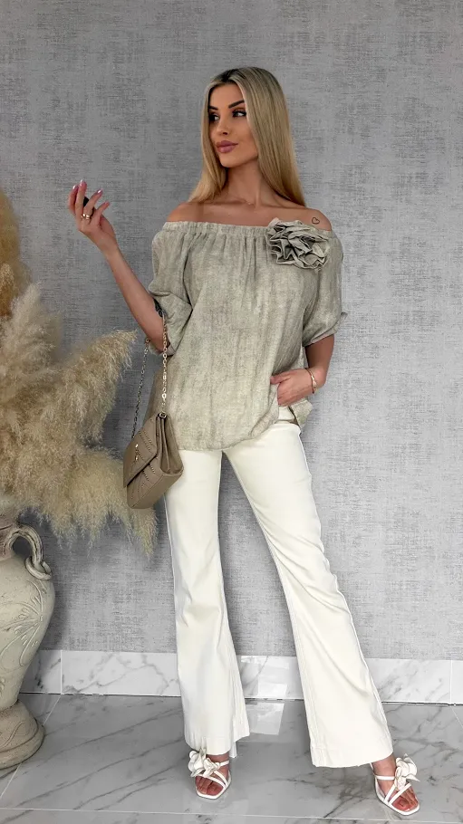 Bluzka hiszpanka z kwiatem melanżowy beż ONE SIZE wiskoza - R849A