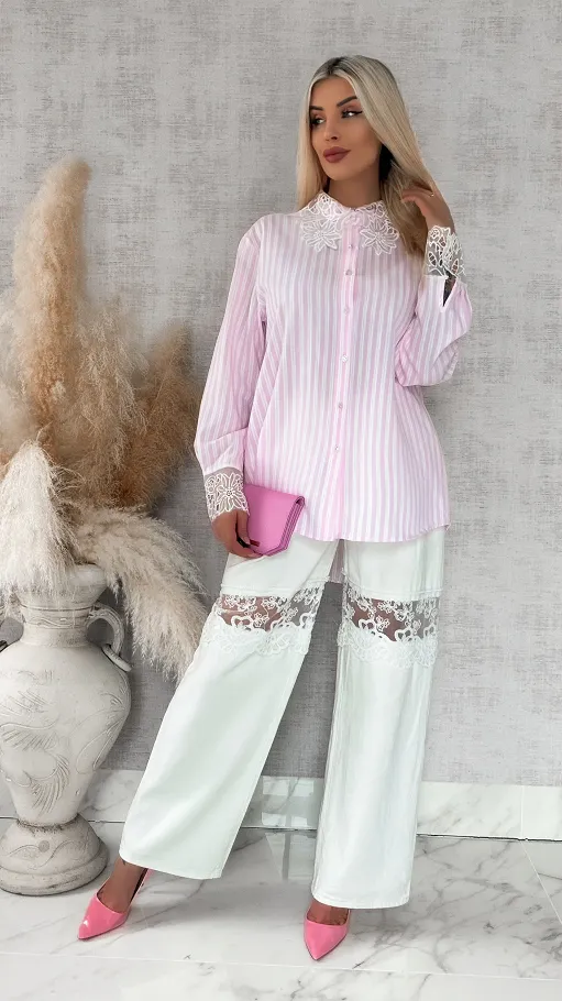 Różowa koszula w paski zdobiona koronkowym kołnierzykiem ONE SIZE - R864