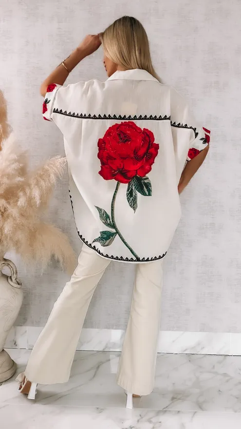 Asymetryczna lniana koszula ECRU z czerwoną różą ONE SIZE - R946