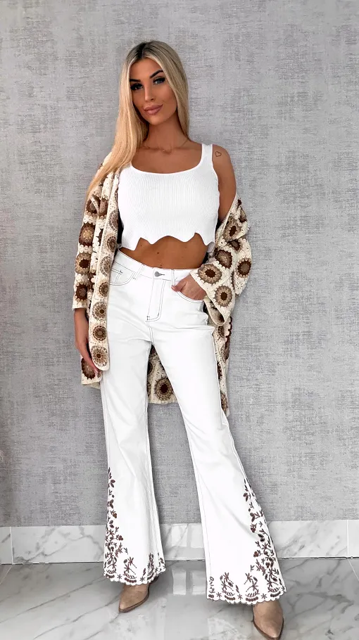 Wiosenna szydełkowa narzutka z kieszeniami ONE SIZE beżowa - R644