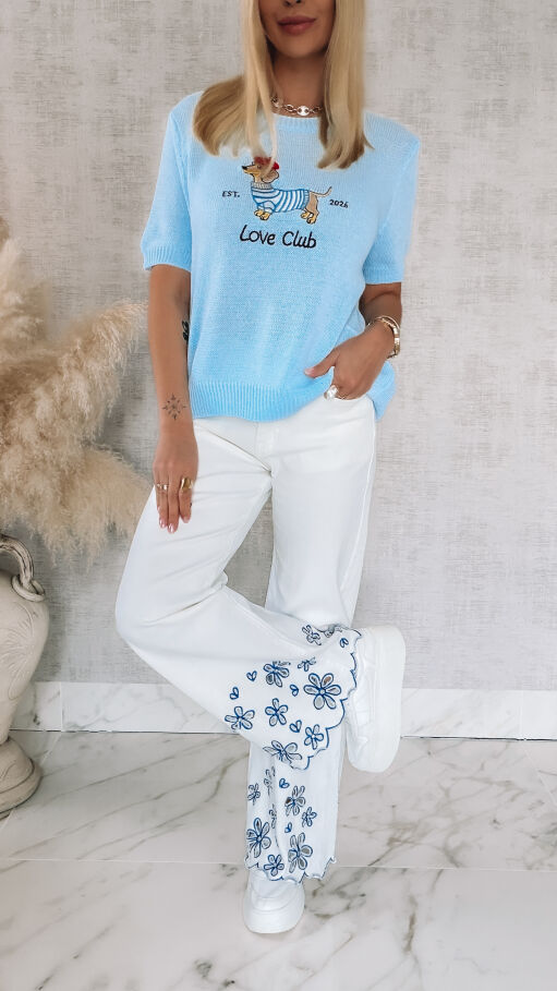 Oryginalny sweter z haftowanym jamnikiem i krótkimi rękawami ONE SIZE niebieski - R856A