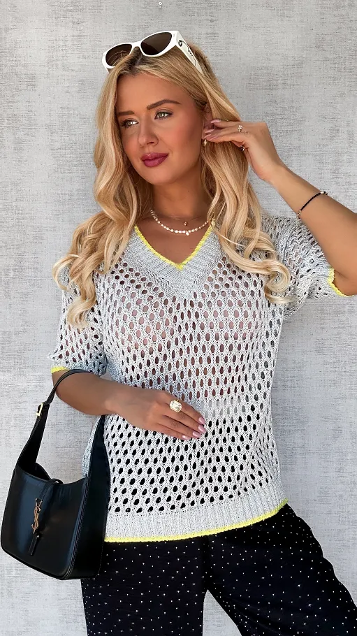 Ażurowa srebrna bluzka ze srebrną nitką i żółtą lamówką ONE SIZE - P651