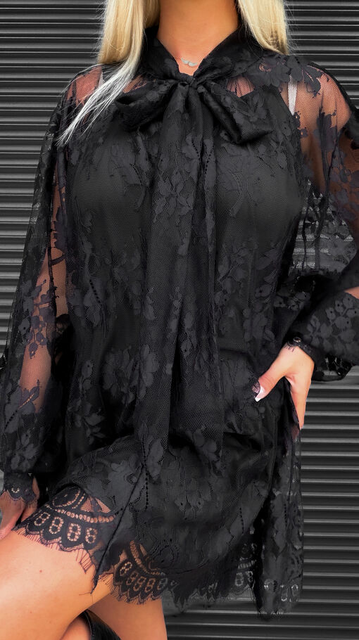 Koronkowa sukienka w klasycznym czarnym kolorze ONE SIZE - S464