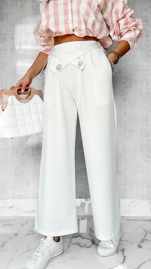 Wygodne białe spodnie z prostymi nogawkami ONE SIZE - P221C