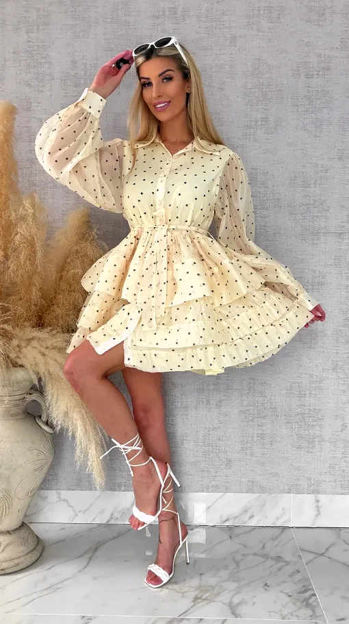 Słodka jedwabna sukienka w serduszka ONE SIZE pastelowy żółty - R705