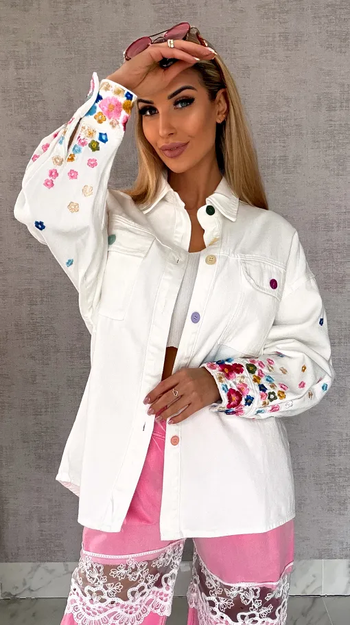 Biała katana jeansowa z kolorowymi haftowanymi kwiatami ONE SIZE - R643A