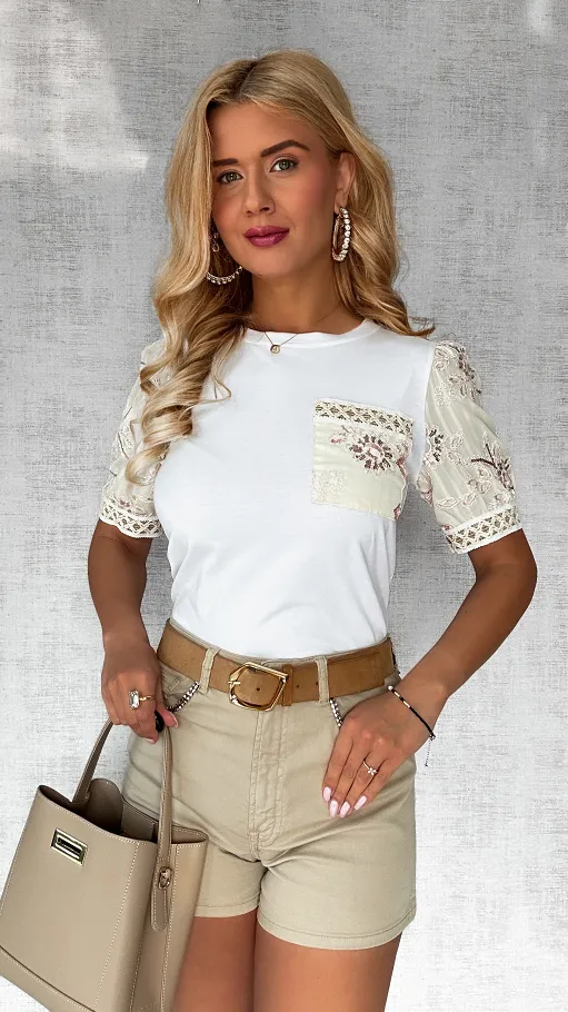 Elegancka biała bluzka t-shirt z beżowymi rękawami z cekinami ONE SIZE - P769