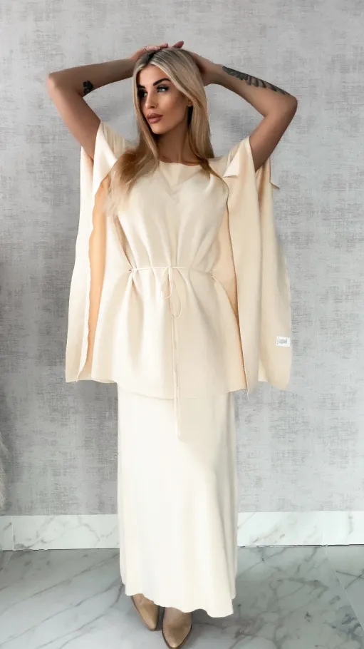 Elegancki dzianinowy komplet tunika + spódnica ONE SIZE jasno beżowy - R315B