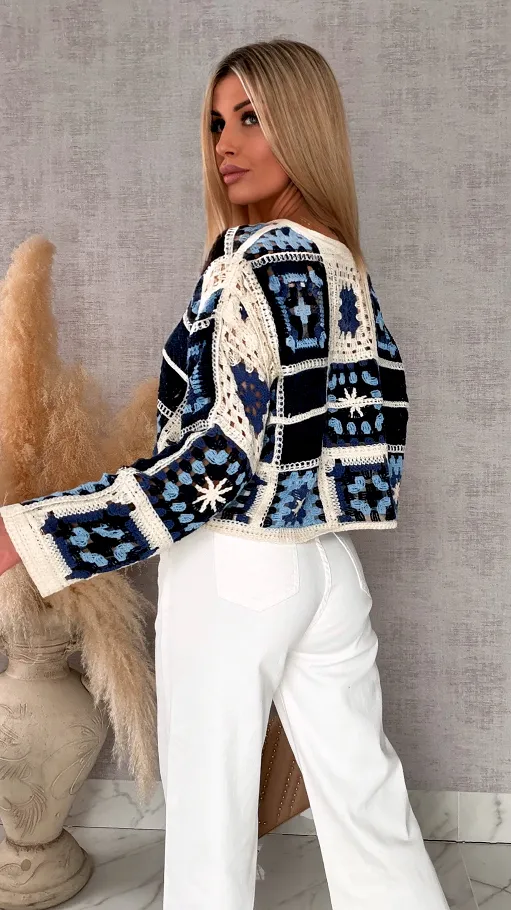 Wiosenny ażurowy sweterek w szydełkowym stylu BLUE - R690