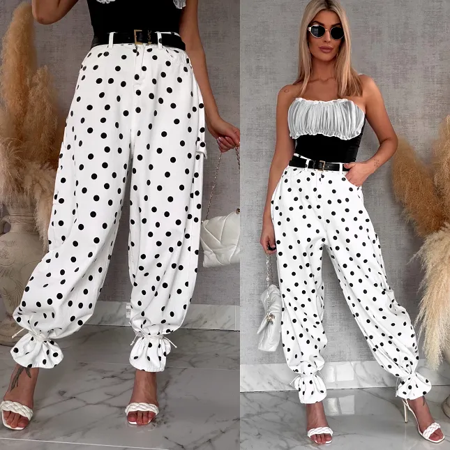 Oryginalne białe spodnie jeansowe typu BALLOON w czarne grochy - R713