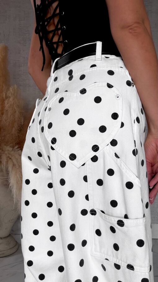 Oryginalne białe spodnie jeansowe typu BALLOON w czarne grochy - R713