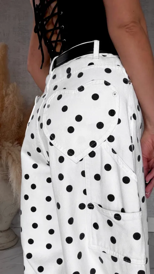 Oryginalne białe spodnie jeansowe typu BALLOON w czarne grochy - R713