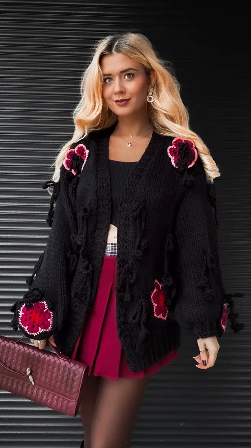 Oryginalny gruby kardigan w kwiaty ONE SIZE czarny - R375