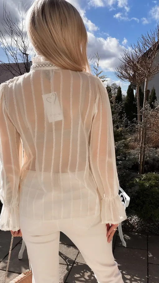 Super elegancka bluzka koszulowa z perełkami ONE SIZE ecru - R794