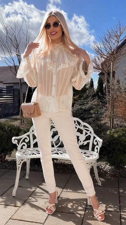 Super elegancka bluzka koszulowa z perełkami ONE SIZE ecru - R794