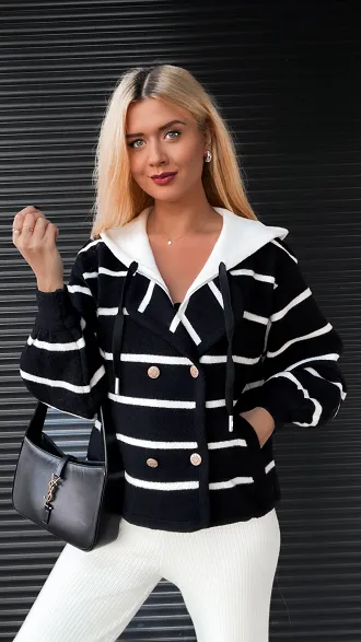 Czarny sweter w paski z kapturem w stylu alpaki ONE SIZE - R334
