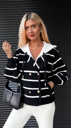 Czarny sweter w paski z kapturem w stylu alpaki ONE SIZE - R334