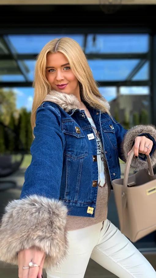 Mięciutka kurtka jeansowa ocieplana futerkiem BLUE JEANS - R227