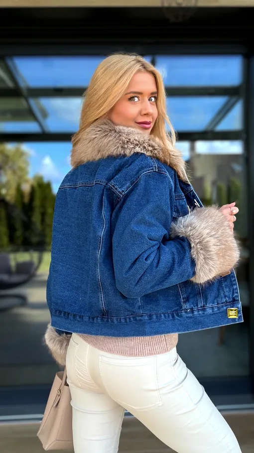 Mięciutka kurtka jeansowa ocieplana futerkiem BLUE JEANS - R227