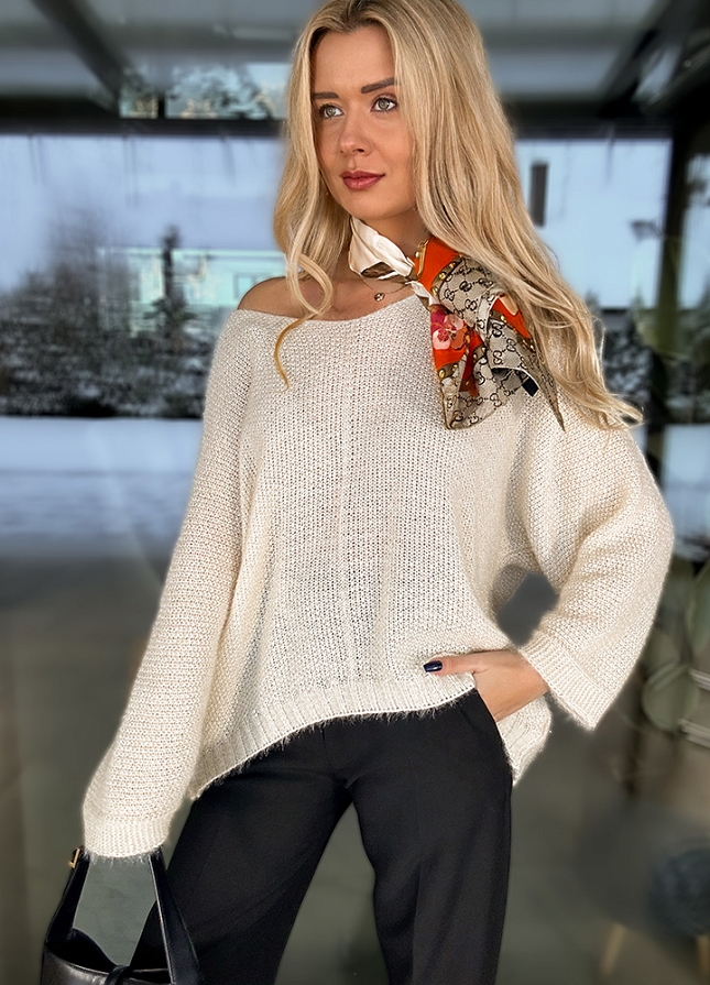 Sweter OVERSIZE z obniżanymi ramionami BEŻOWY - M473A