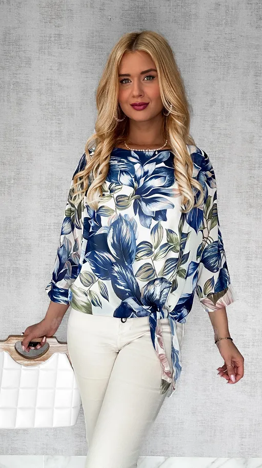 Wiosenna bluzka niebieskie kwiaty ONE SIZE - P611