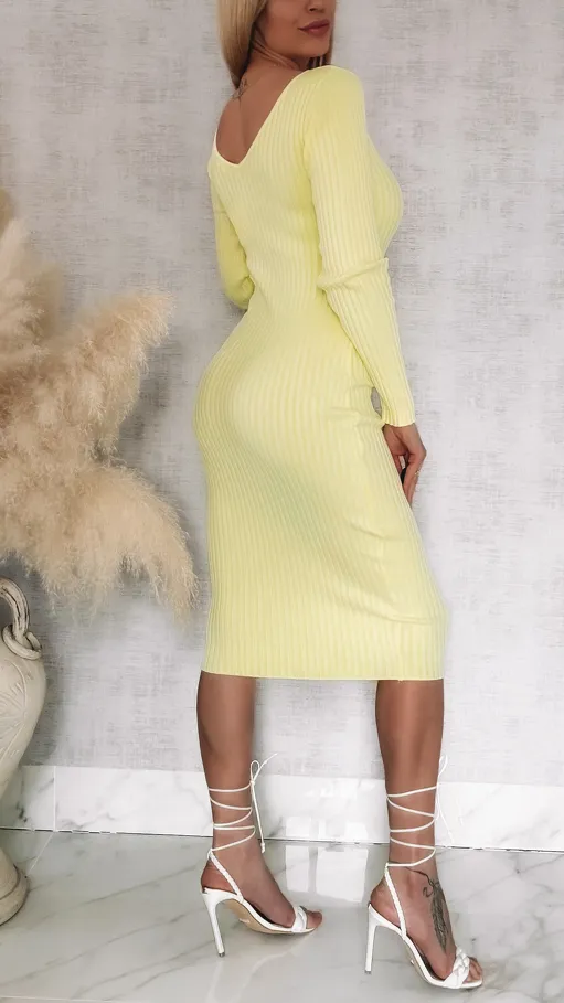 Klasyczna dzianinowa sukienka w cytrynowym kolorze ONE SIZE wiskoza - R937A
