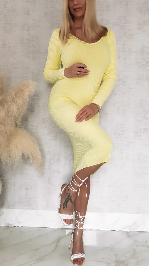Klasyczna dzianinowa sukienka w cytrynowym kolorze ONE SIZE wiskoza - R937A