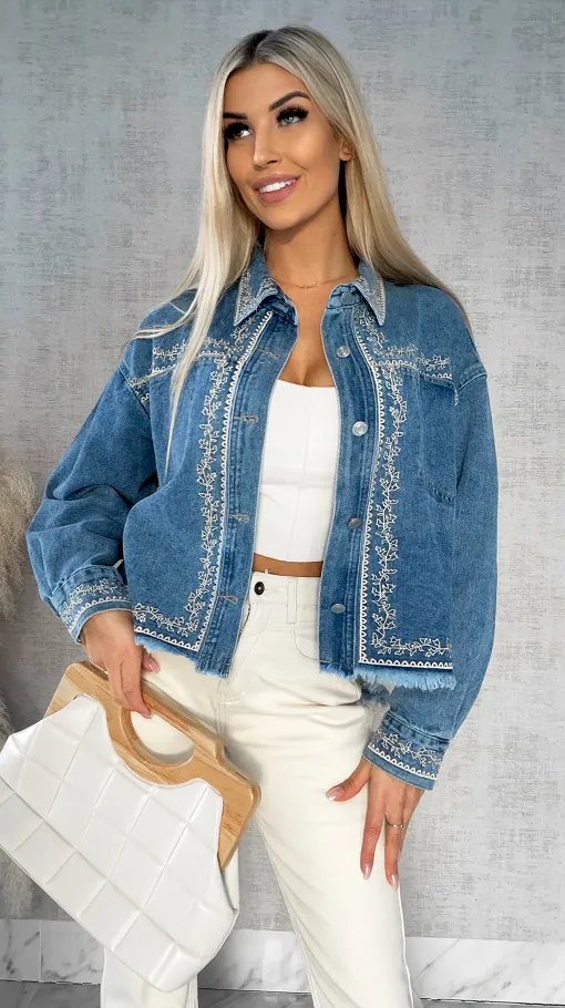Idealna kurtka jeansowa na wiosnę z oryginalnymi haftami ONE SIZE - R444