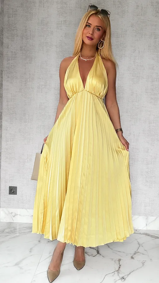 Długa MAXI sukienka plisowana z wiązaniem z tyłu ONE SIZE masełkowa - P780