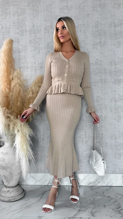 Elegancki dzianinowy komplet bluzka + midi spódnica ONE SIZE beżowy - R439