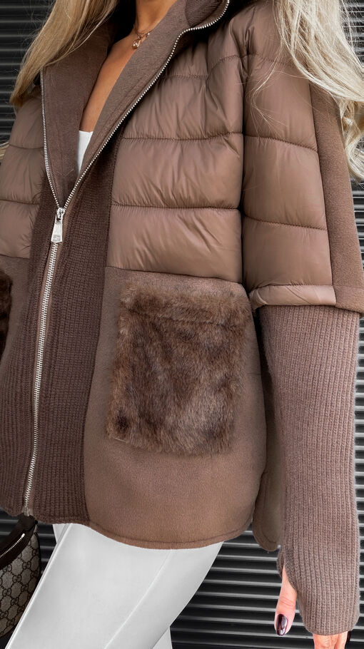 Oryginalna kurtka z kapturem łączona ze swetrem flauszem i futerkiem ONE SIZE coffee - S535A