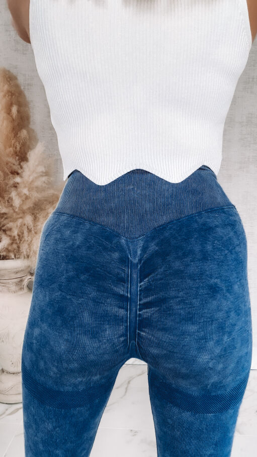 Ekstra modelujące leginsy w marmurkowym niebieskim kolorze - P398A