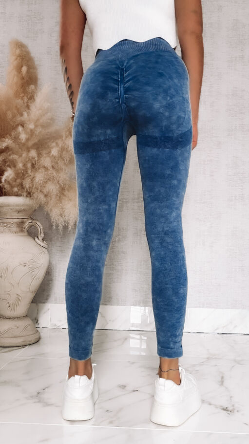 Ekstra modelujące leginsy w marmurkowym niebieskim kolorze - P398A
