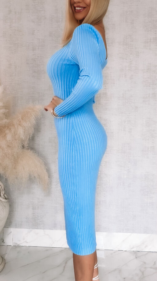Klasyczna dzianinowa sukienka w kolorze blue ONE SIZE wiskoza - R937