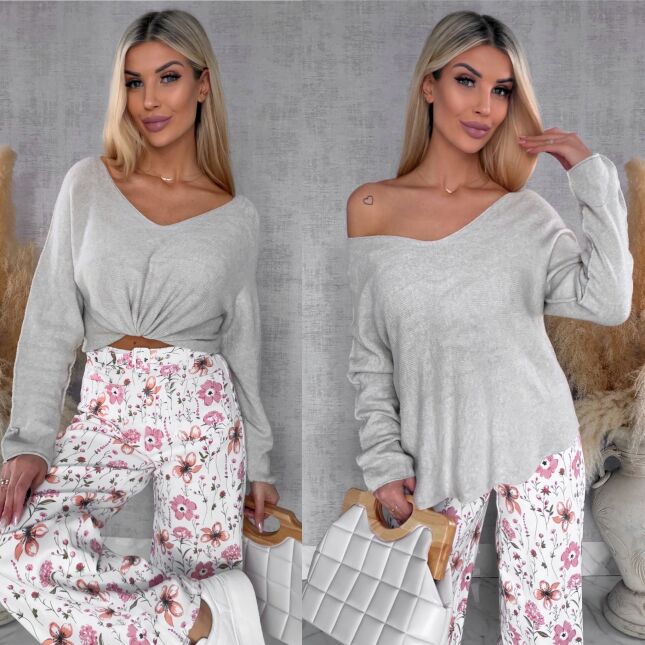 Beżowy sweter na wiosnę w szpic ONE SIZE - R661