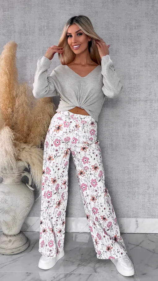 Beżowy sweter na wiosnę w szpic ONE SIZE - R661