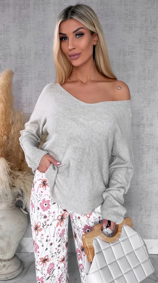 Beżowy sweter na wiosnę w szpic ONE SIZE - R661