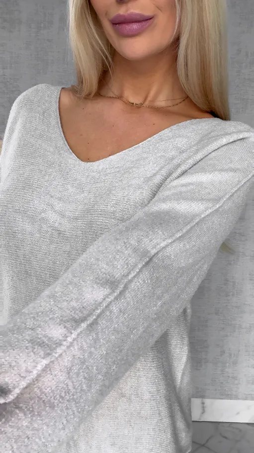 Beżowy sweter na wiosnę w szpic ONE SIZE - R661