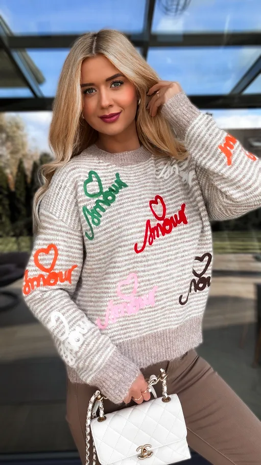 Jesienny sweter w paski AMOUR one size - R184