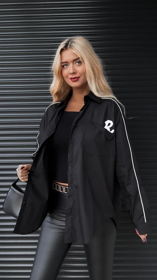 Czarna bawełniana koszula OVERSIZE z napisami - R258