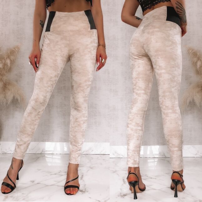 Elastyczne leginsy z szerokim gumowym pasem w skórzanym stylu BEŻOWE - R436