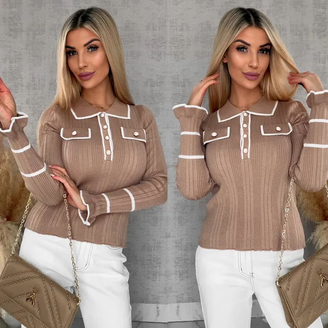 Wiosenna dzianinowa bluzka ze zdobionym dekoltem ONE SIZE - R636A