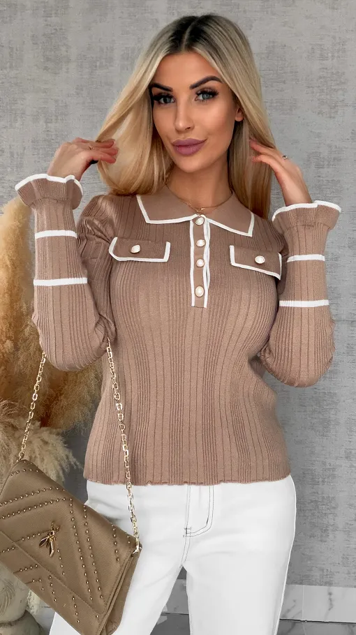 Wiosenna dzianinowa bluzka ze zdobionym dekoltem ONE SIZE - R636A