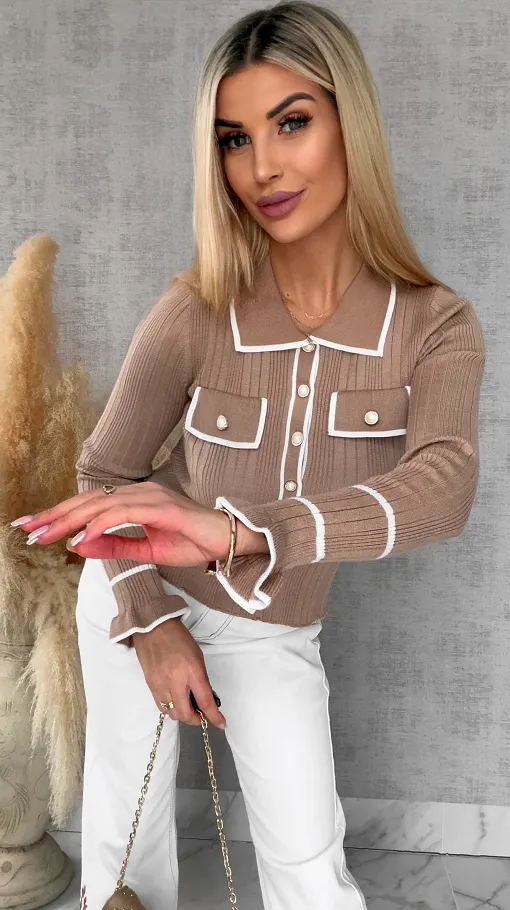 Wiosenna dzianinowa bluzka ze zdobionym dekoltem ONE SIZE - R636A