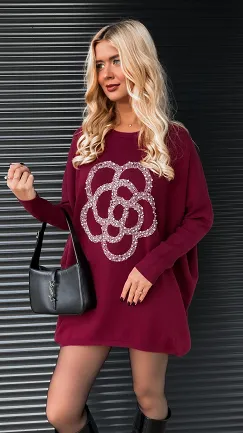Elegancki dzianinowy sweter z dużą kamelią BORDO - R182