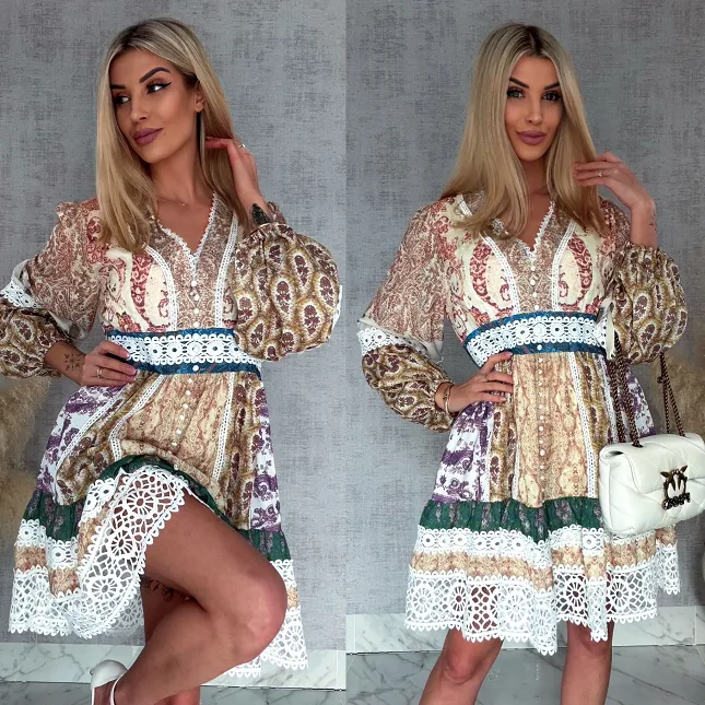 Oryginalna kolorowa sukienka z białą koronką - R812