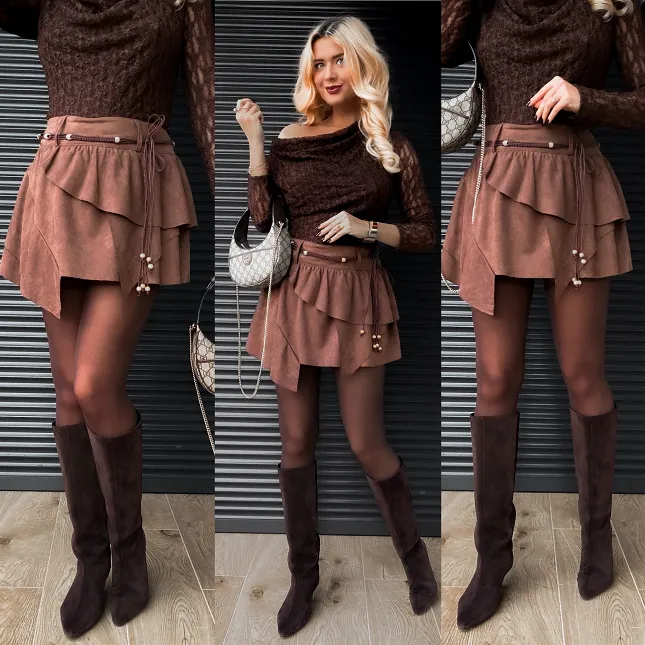 Zamszowa mini spódnica z rzemykiem w pasie BRĄZOWA - R394