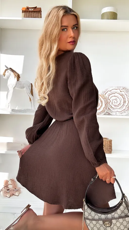 Czekoladowa muślinowa sukienka z długim rękawem ONE SIZE - P880