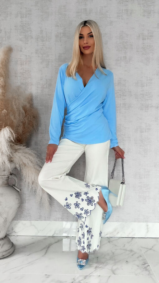 Elegancka niebieska bluzka z kopertowym dekoltem ONE SIZE - R533