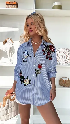 Luźna koszula w niebieskie paski z oryginalnymi naszywkami ONE SIZE - P789